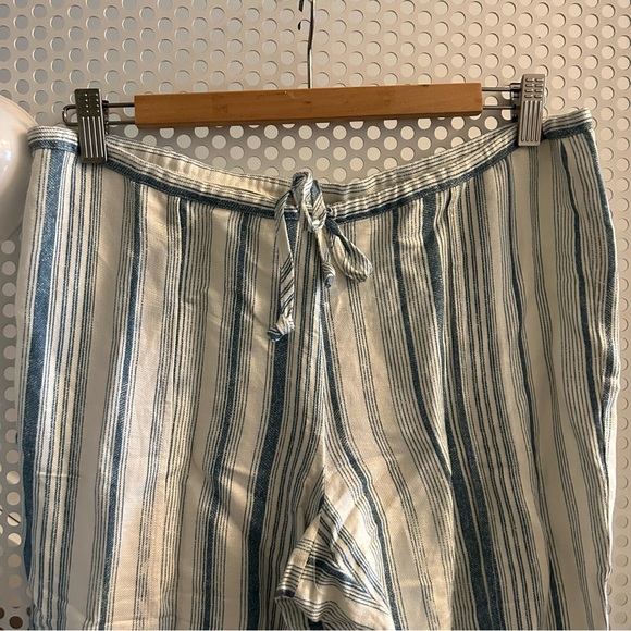 Chaser Set Linen Tank Top with Drawstring Pants Size Medium Blue/White. NWT - Picture 4 of 12
